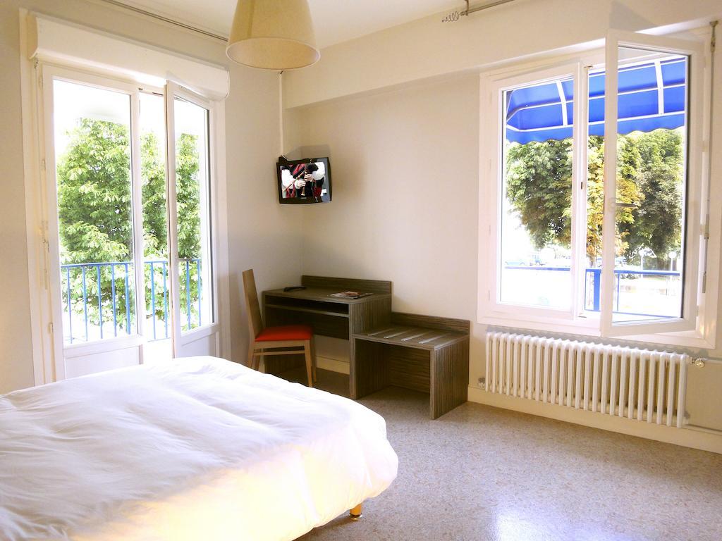 Hotel Les Pecheurs Lorient Room photo